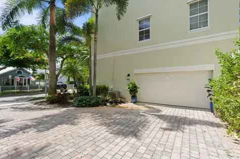 1127 Florida Avenue West Palm Beach FL 33401