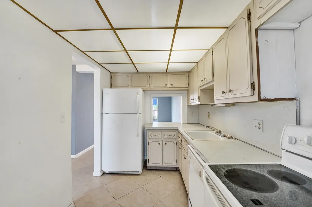 2601 NE 14th Street Causeway Pompano Beach FL 33062