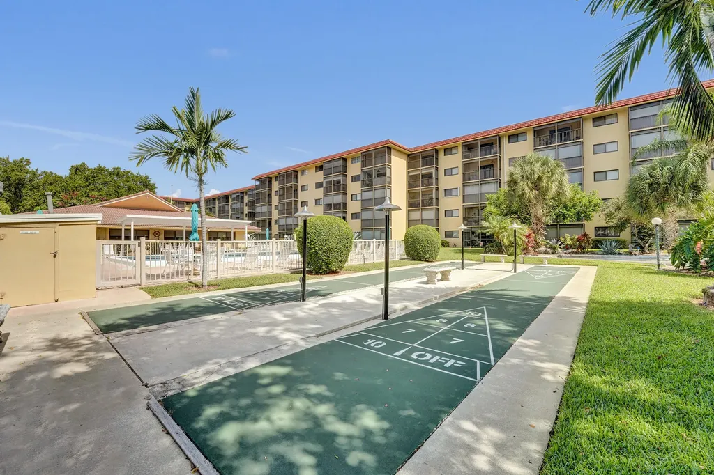 2601 NE 14th Street Causeway Pompano Beach FL 33062