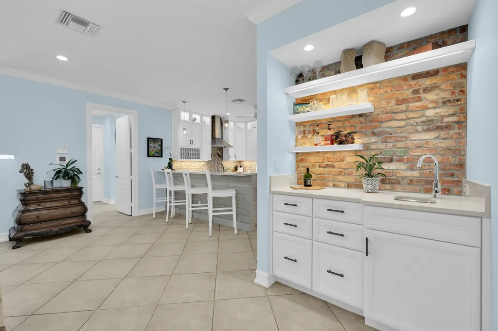 236 Fairway E Tequesta FL 33469