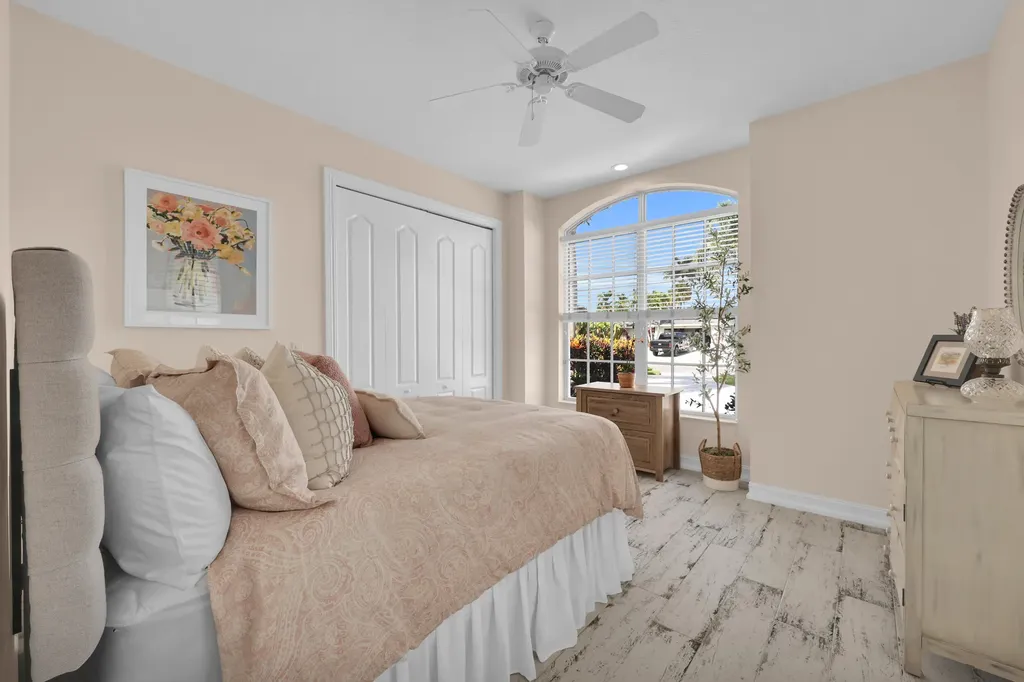 236 Fairway E Tequesta FL 33469