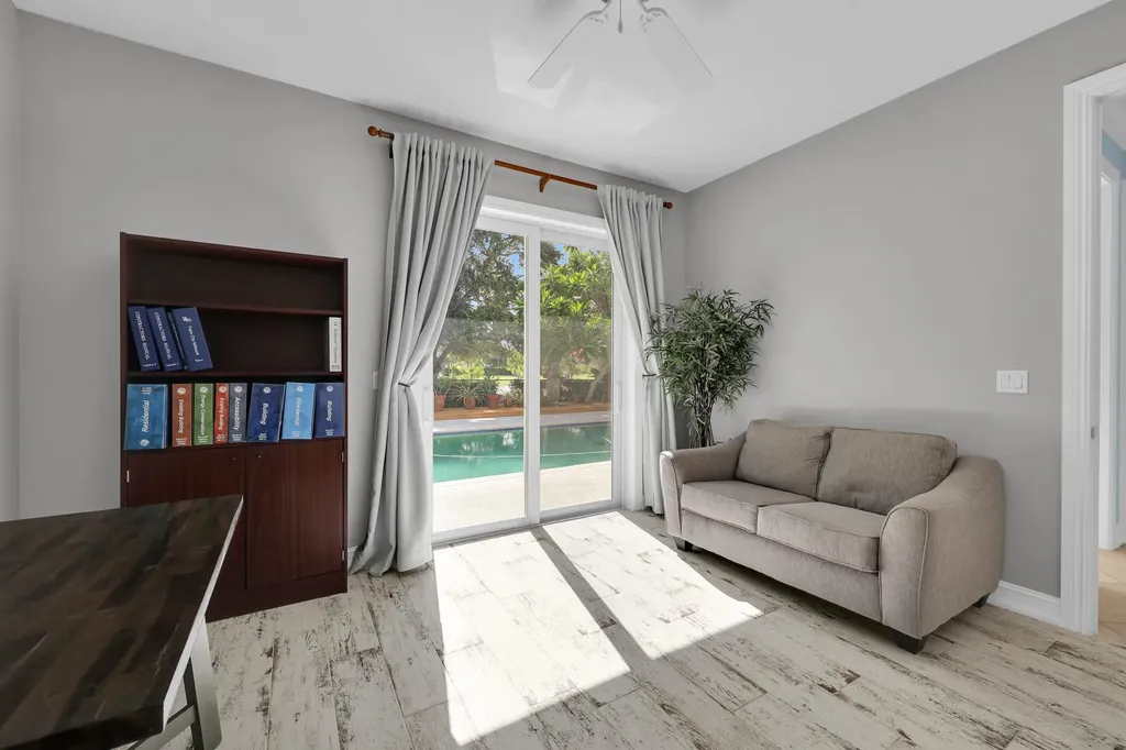 236 Fairway E Tequesta FL 33469