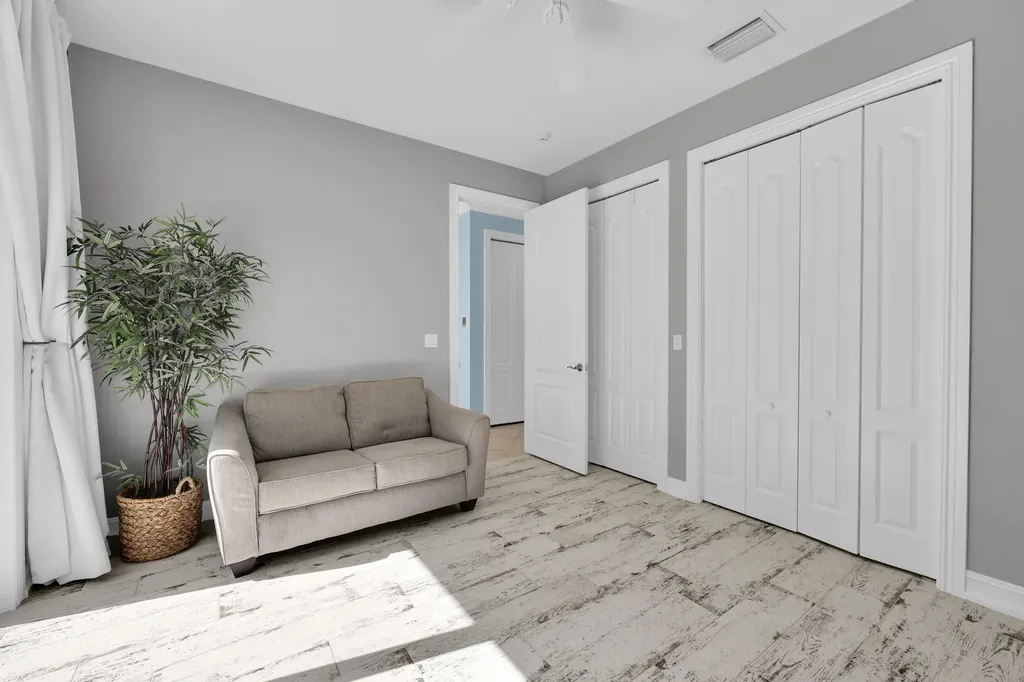 236 Fairway E Tequesta FL 33469