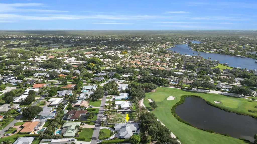 236 Fairway E Tequesta FL 33469