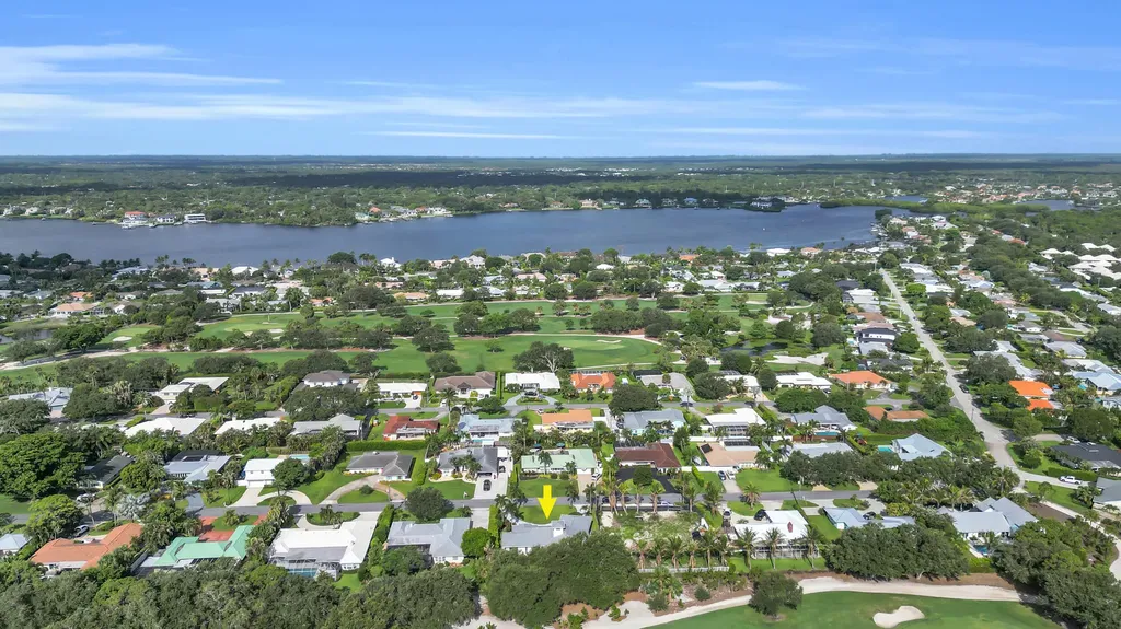 236 Fairway E Tequesta FL 33469