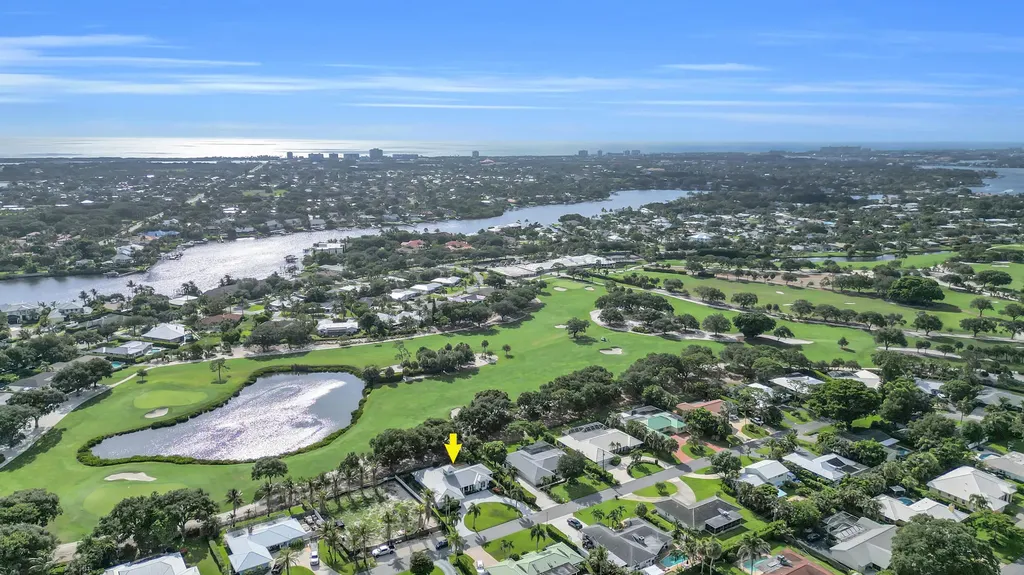 236 Fairway E Tequesta FL 33469