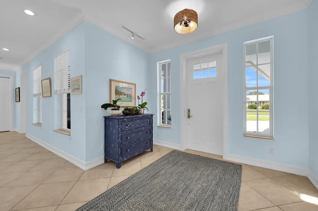 236 Fairway E Tequesta FL 33469