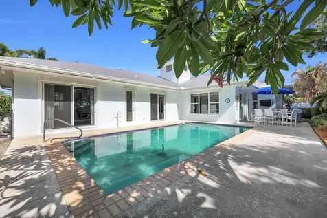 236 Fairway E Tequesta FL 33469