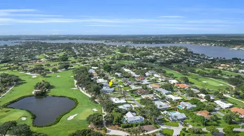 236 Fairway E Tequesta FL 33469