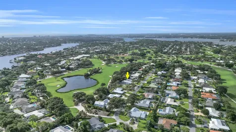 236 Fairway E Tequesta FL 33469
