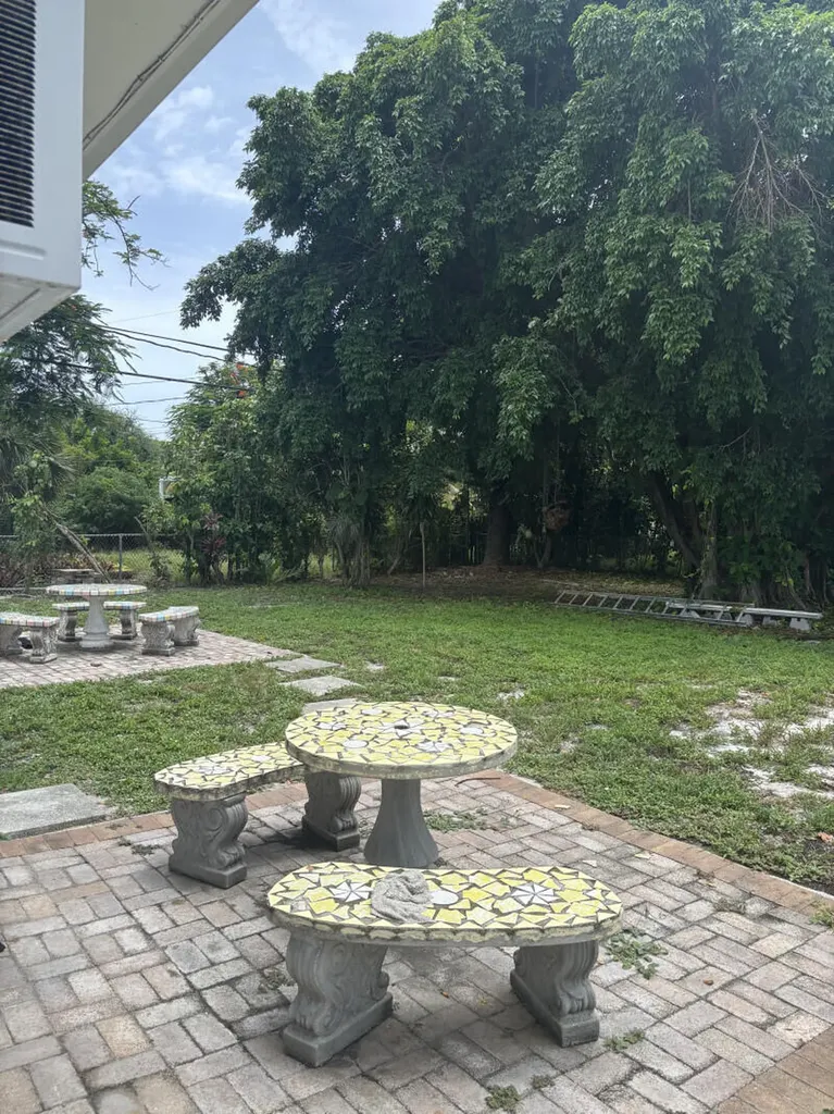 354 Manchester Street Boca Raton FL 33487