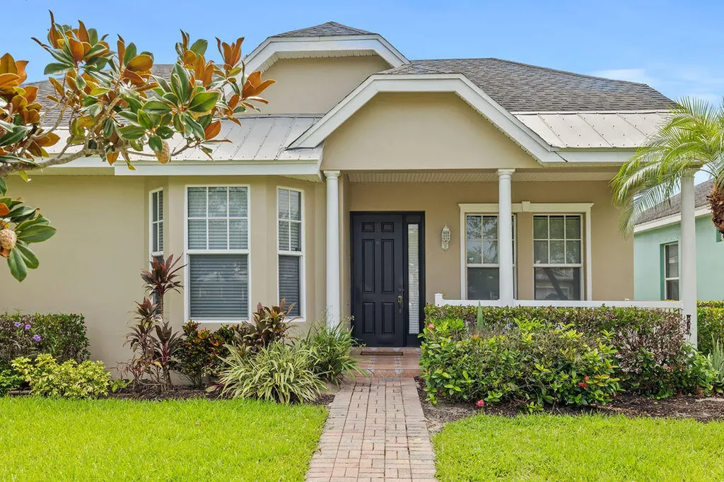 10518 SW Westlawn Boulevard Port St Lucie FL 34987