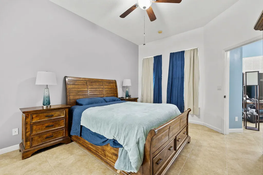 10518 SW Westlawn Boulevard Port St Lucie FL 34987