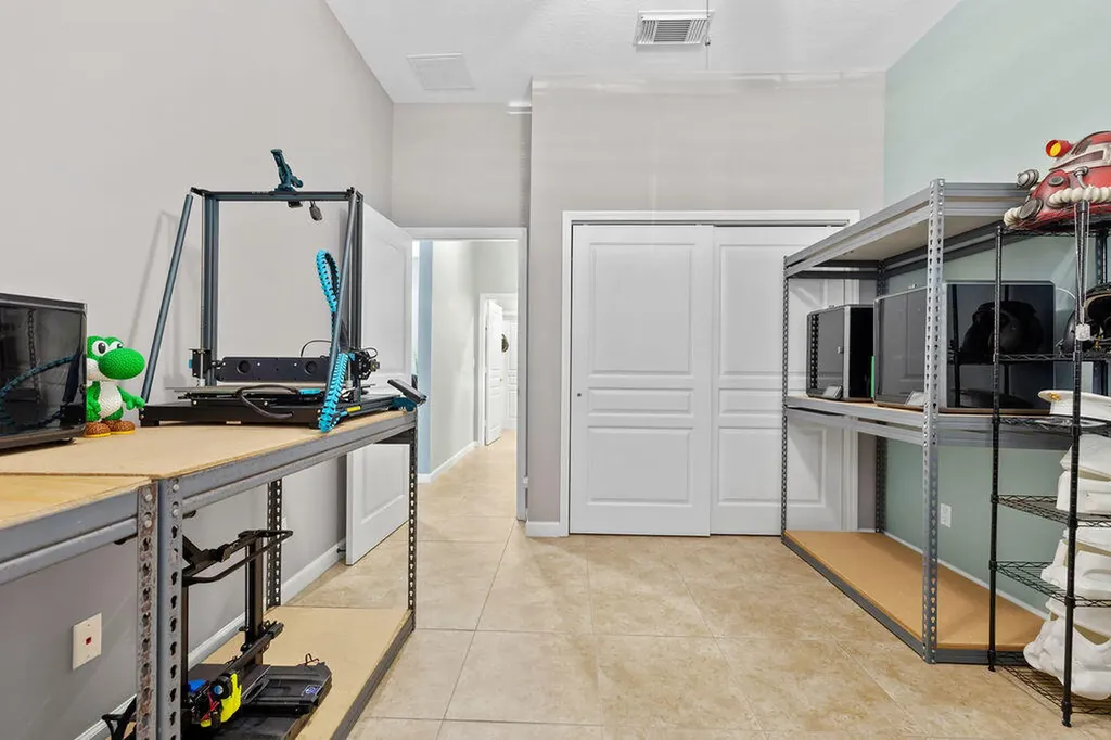 10518 SW Westlawn Boulevard Port St Lucie FL 34987