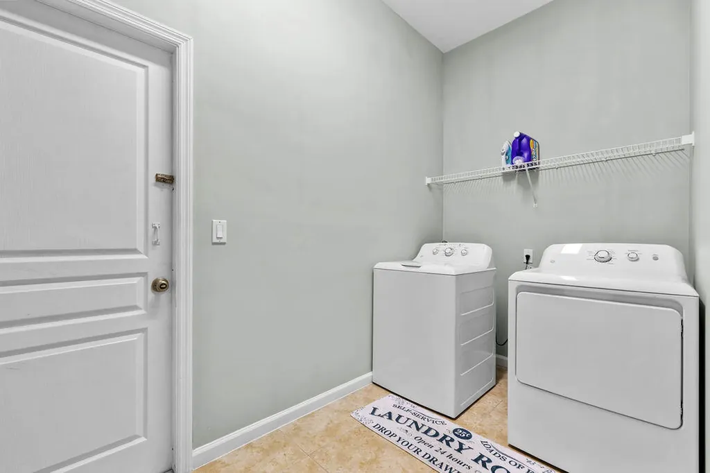 10518 SW Westlawn Boulevard Port St Lucie FL 34987
