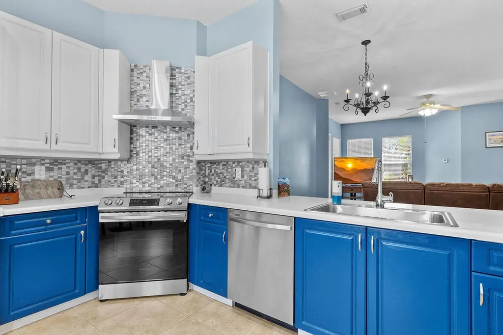 10518 SW Westlawn Boulevard Port St Lucie FL 34987