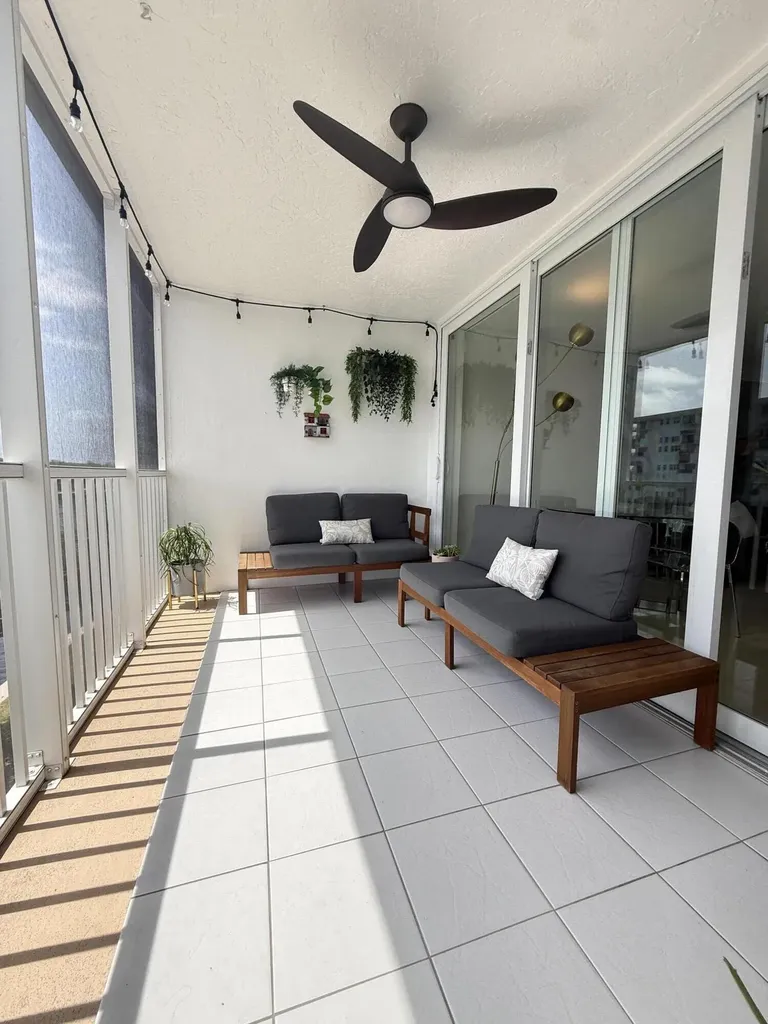 3180 NE 48th Court Lighthouse Point FL 33064