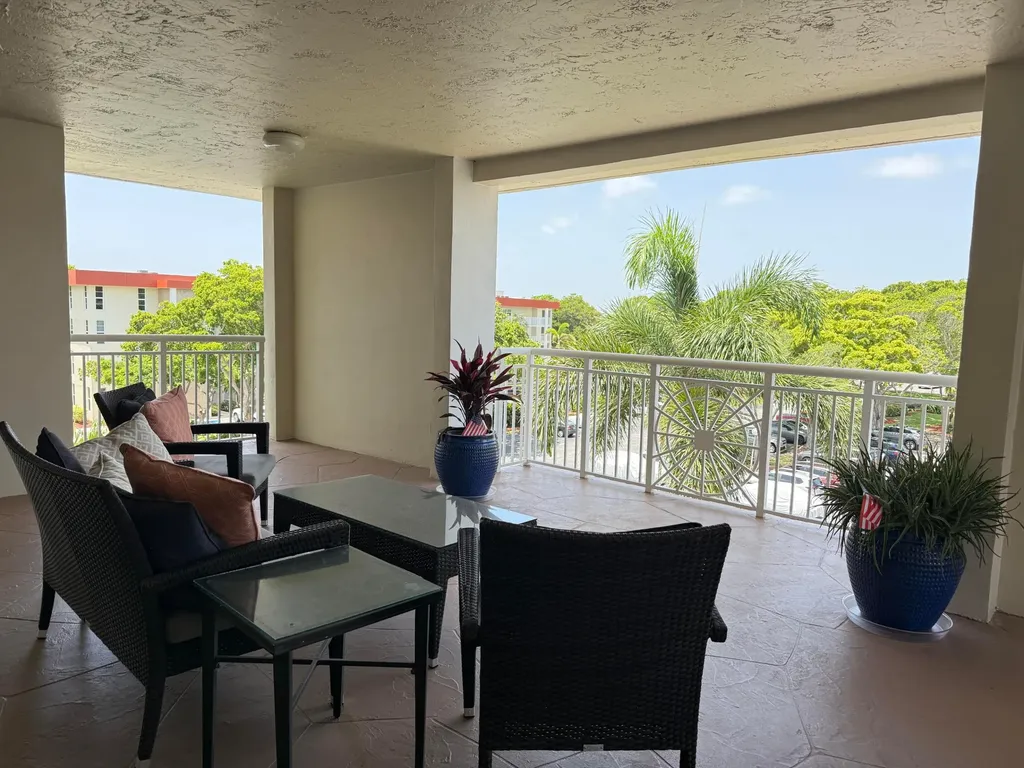 3180 NE 48th Court Lighthouse Point FL 33064