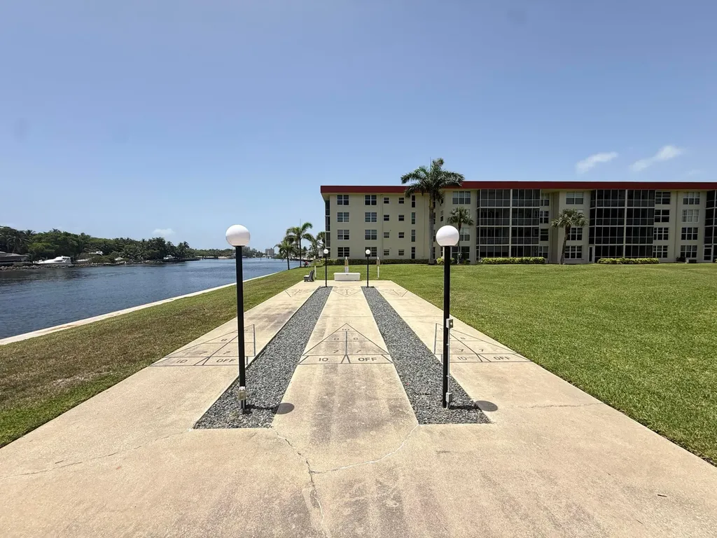 3180 NE 48th Court Lighthouse Point FL 33064