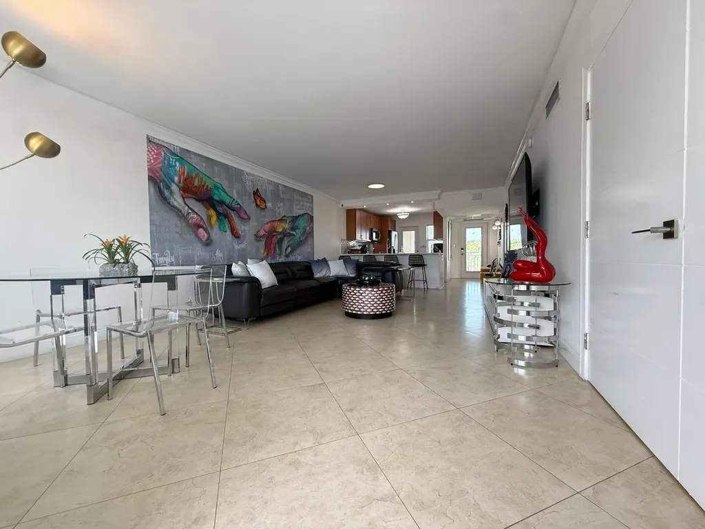 3180 NE 48th Court Lighthouse Point FL 33064