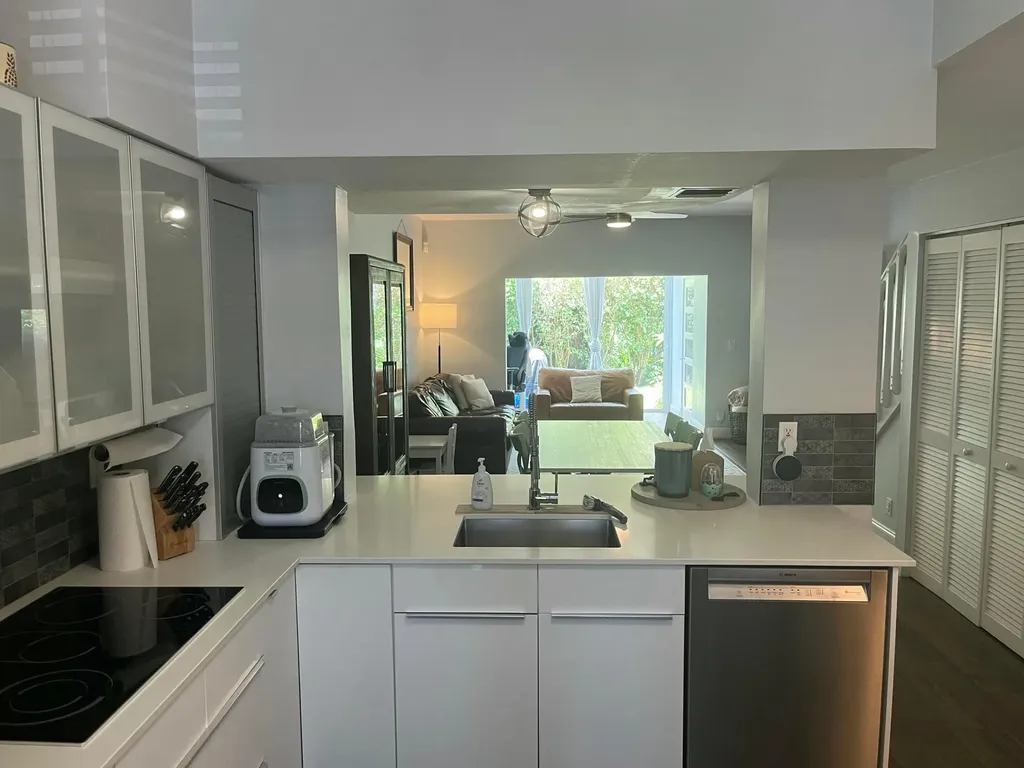 937 Kokomo Key Lane Delray Beach FL 33483
