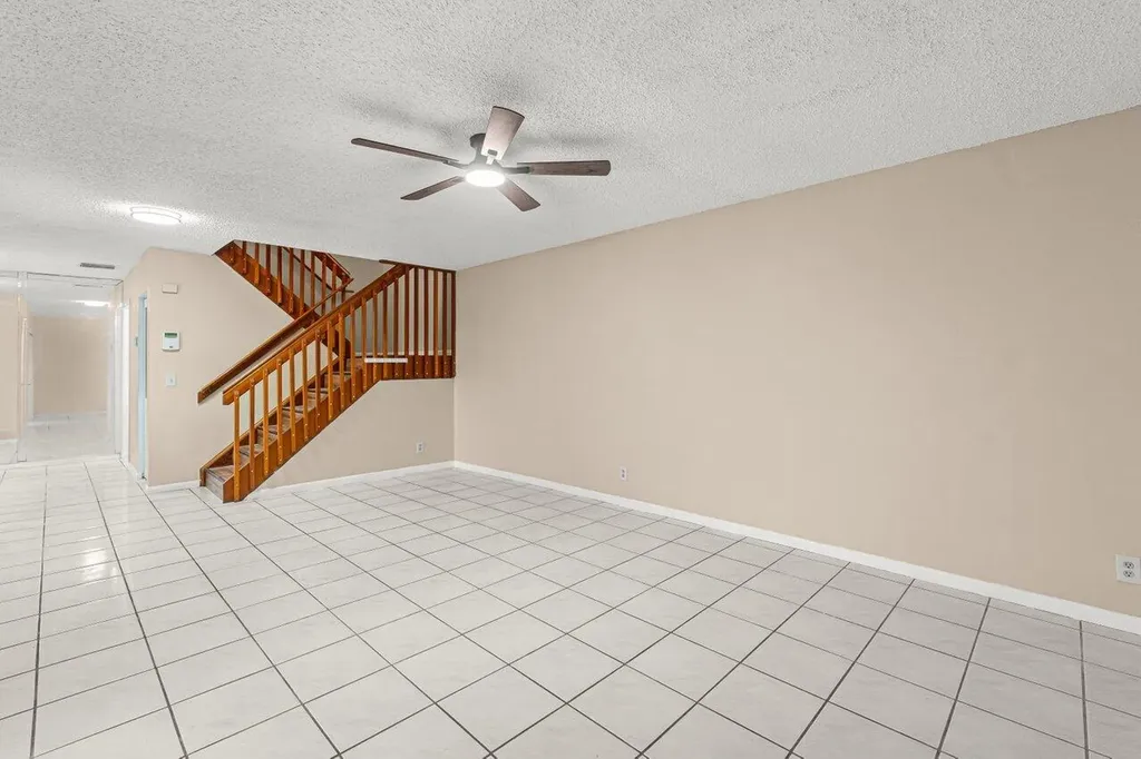 7633 Courtyard Run W Boca Raton FL 33433