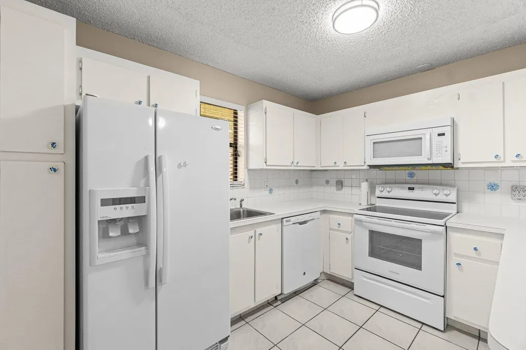 7633 Courtyard Run W Boca Raton FL 33433