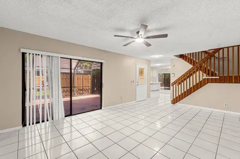 7633 Courtyard Run W Boca Raton FL 33433