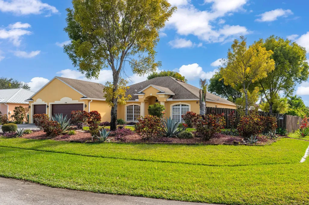 598 SW Kaabe Avenue Port St Lucie FL 34953