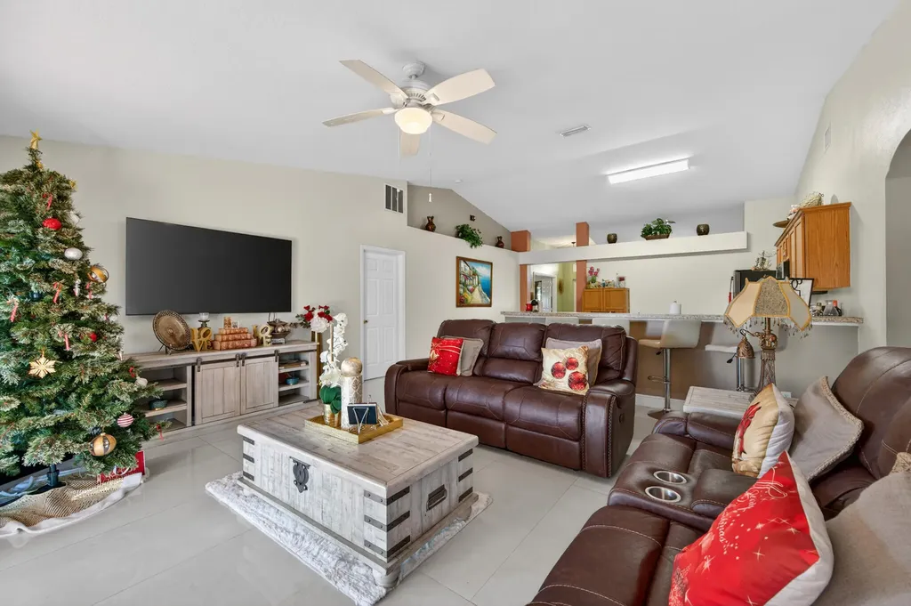 598 SW Kaabe Avenue Port St Lucie FL 34953