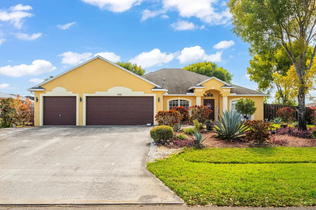 598 SW Kaabe Avenue Port St Lucie FL 34953