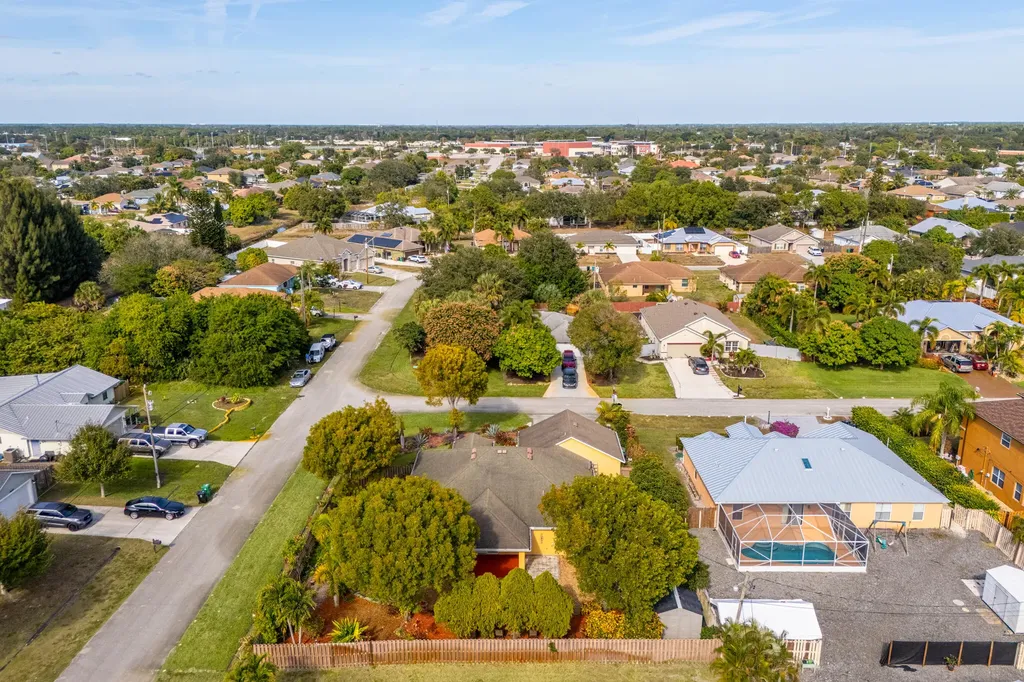 598 SW Kaabe Avenue Port St Lucie FL 34953