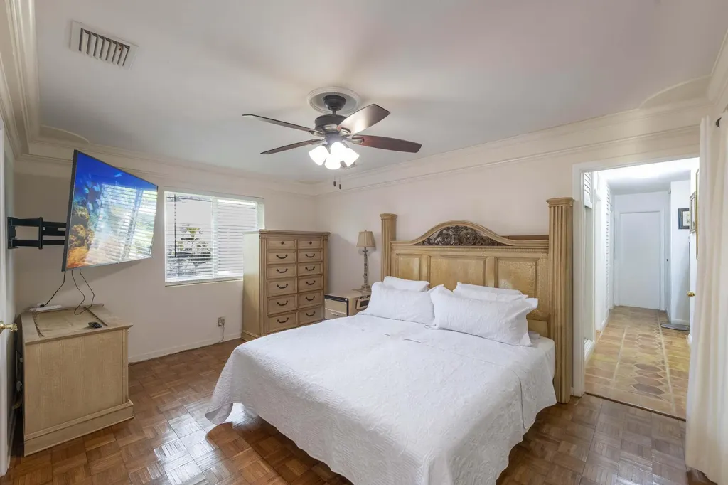 7951 W Lake Drive Lake Clarke Shores FL 33406