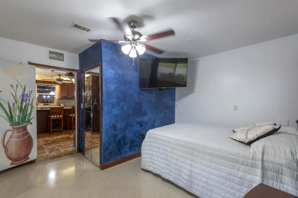 7951 W Lake Drive Lake Clarke Shores FL 33406