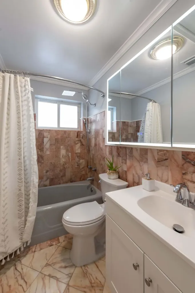 7951 W Lake Drive Lake Clarke Shores FL 33406