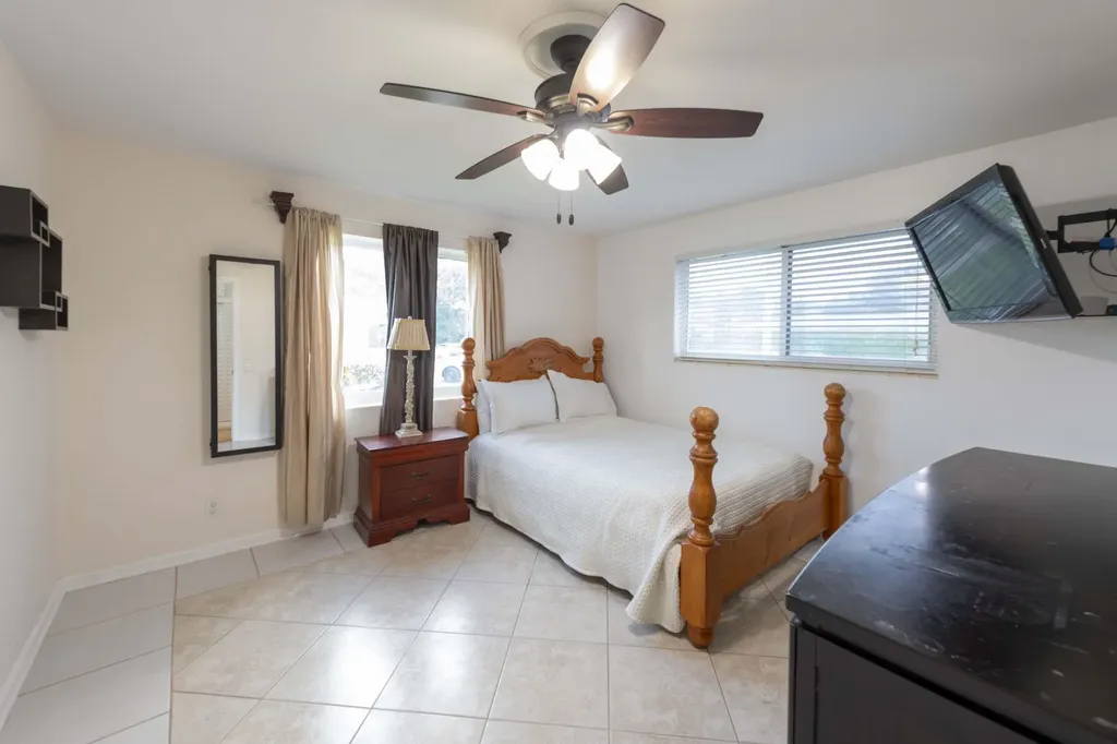 7951 W Lake Drive Lake Clarke Shores FL 33406