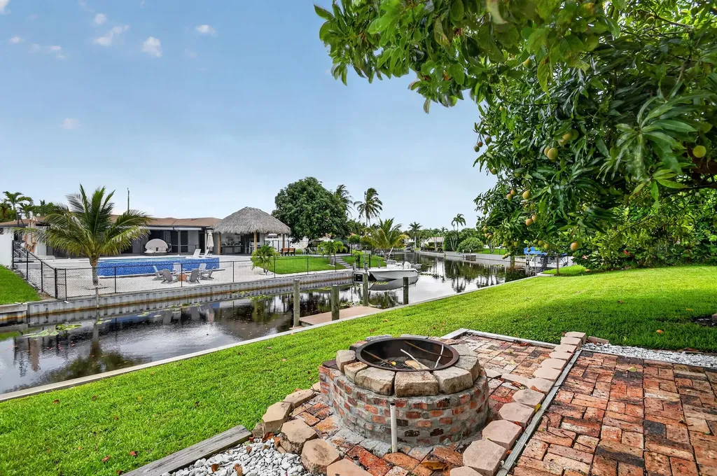 7951 W Lake Drive Lake Clarke Shores FL 33406