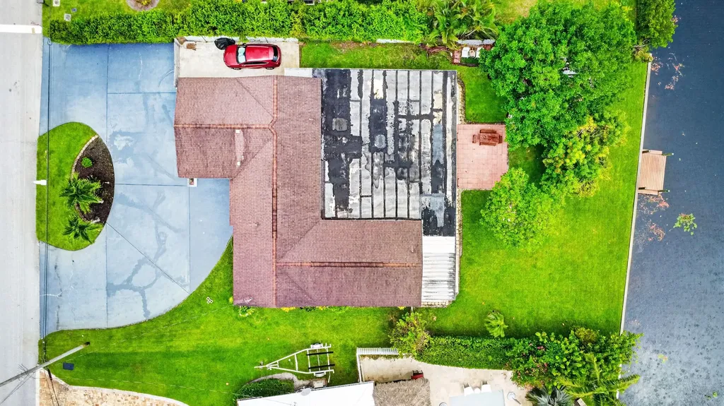 7951 W Lake Drive Lake Clarke Shores FL 33406