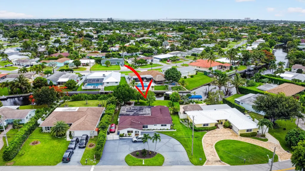7951 W Lake Drive Lake Clarke Shores FL 33406