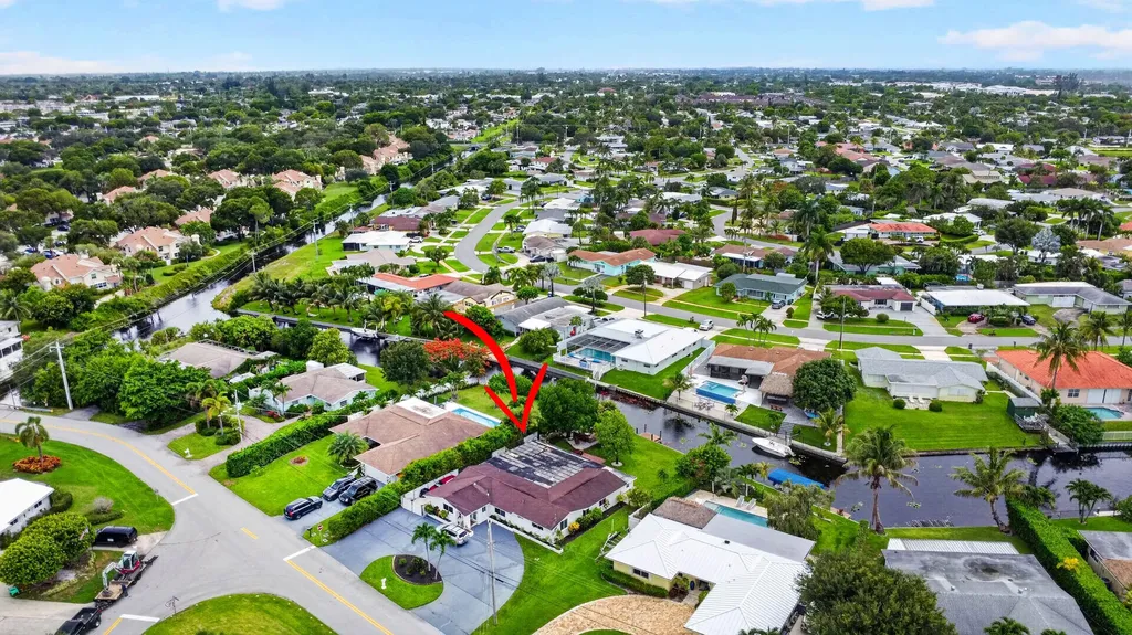 7951 W Lake Drive Lake Clarke Shores FL 33406