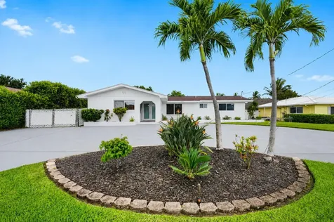 7951 W Lake Drive Lake Clarke Shores FL 33406