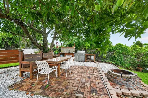 7951 W Lake Drive Lake Clarke Shores FL 33406
