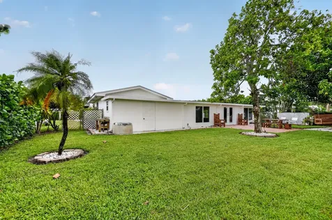 7951 W Lake Drive Lake Clarke Shores FL 33406