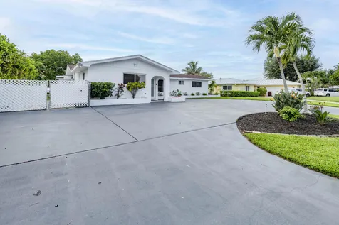 7951 W Lake Drive Lake Clarke Shores FL 33406