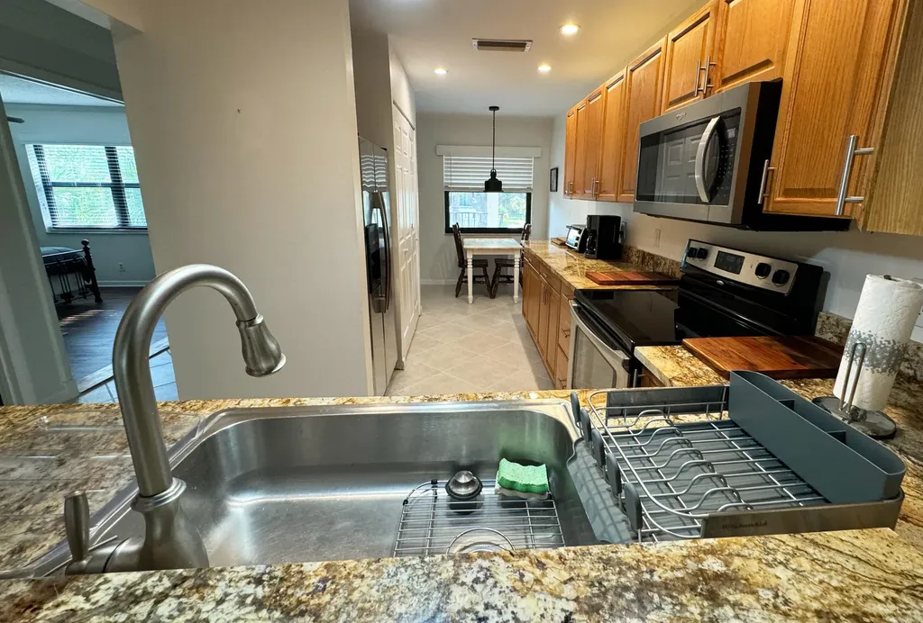 3007 SW 21st Terrace Delray Beach FL 33445