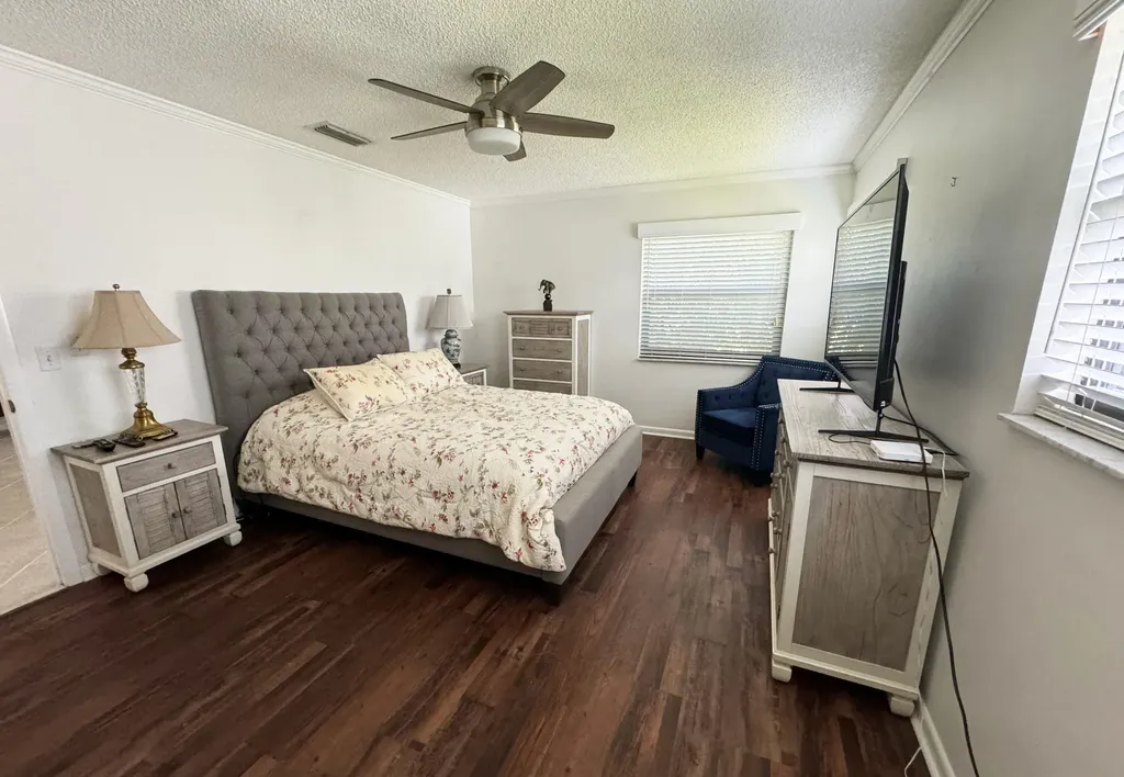 3007 SW 21st Terrace Delray Beach FL 33445