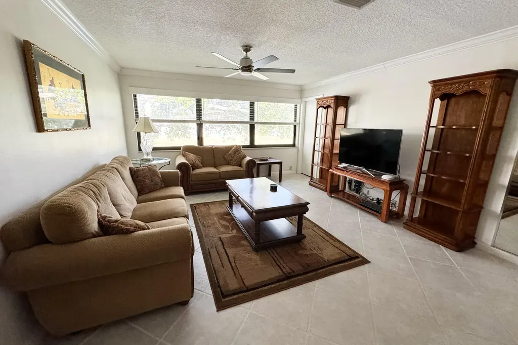 3007 SW 21st Terrace Delray Beach FL 33445