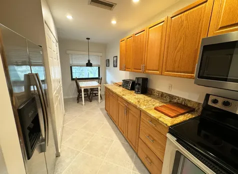 3007 SW 21st Terrace Delray Beach FL 33445