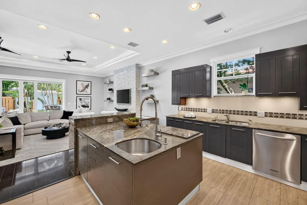 1329 SE 13th Terrace Fort Lauderdale FL 33316