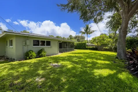1002 SW 1st Street Boca Raton FL 33486